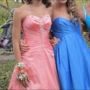 Sweetheart neckline strapless dress with sparkle!